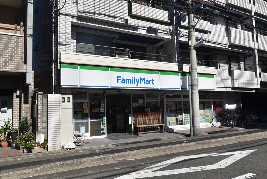 コンビニ　ファミリーマート長者亀屋町店（コンビニ）まで230m