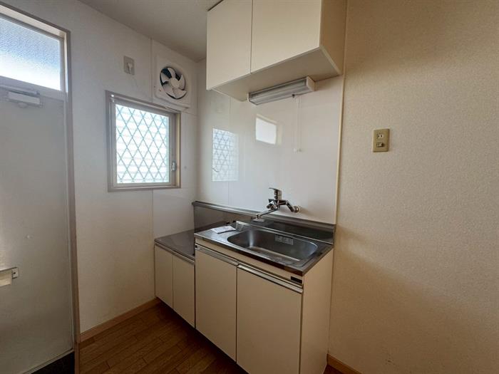 キッチン　清潔感のある白いキッチンです！