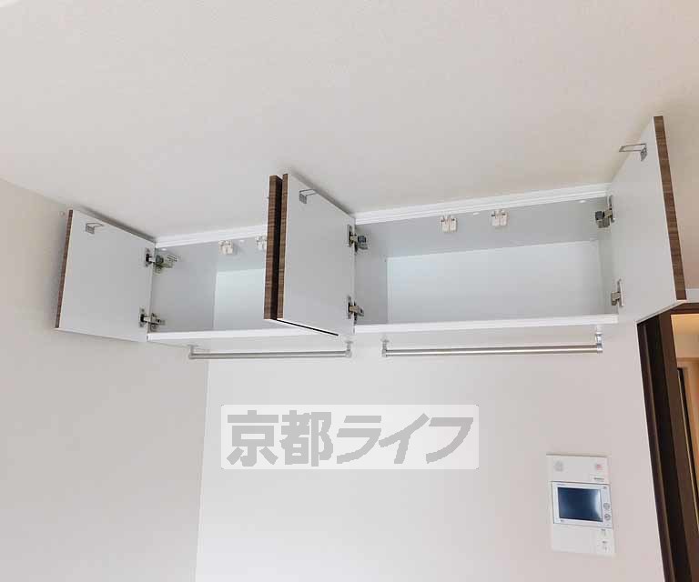 収納　ここには何を入れましょう。