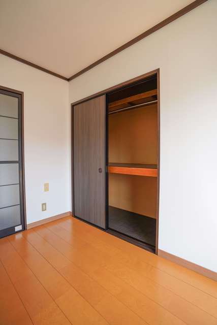 収納　同じ建物の別のお部屋