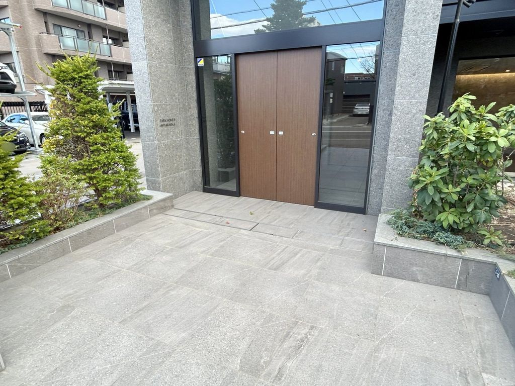エントランス　エントランスアプローチ