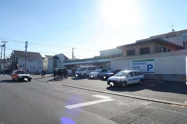 コンビニ　ファミリーマート　八王子千人町店（コンビニ）まで160m
