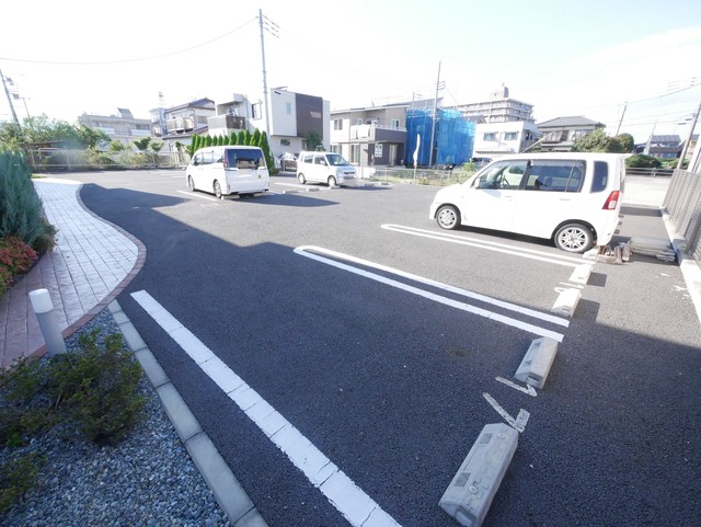 駐車場　★敷地内に駐車場がございます★