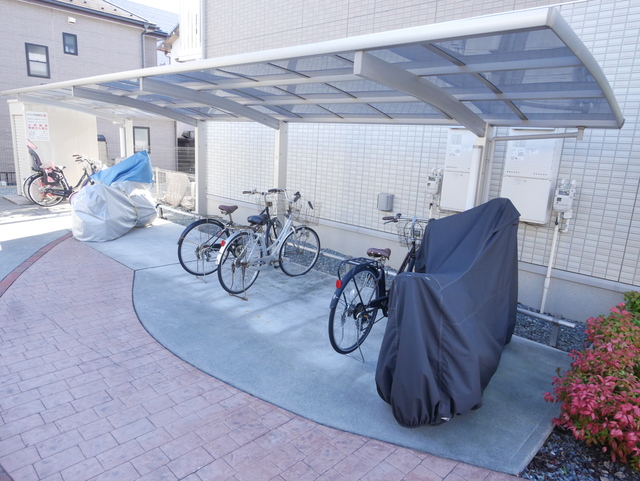 その他共有部分　★敷地内に屋根付駐輪場がございます★