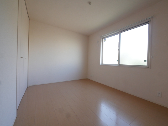 その他部屋・スペース　★フローリングのきれいな洋室です★