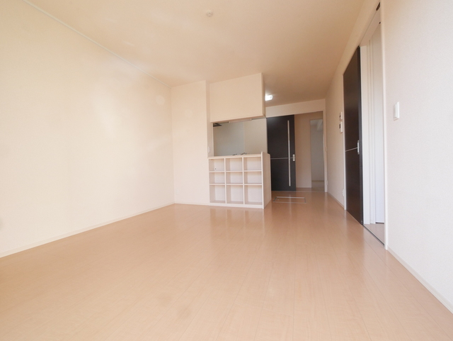 居室・リビング　★１０．５帖の広々としたリビングです★