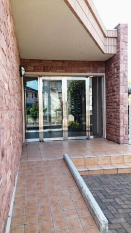 エントランス　建物の内部です