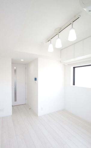 居室・リビング　★角部屋、二面採光、風通しも良好★