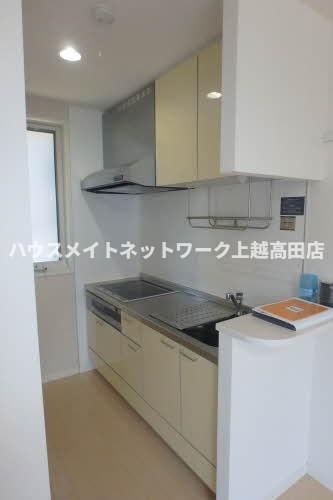 キッチン　キッチン（参考同型101号室室内写真）