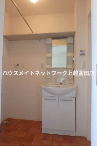 洗面設備　洗髪洗面化粧台（参考同型101号室室内写真）