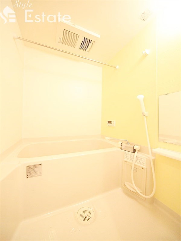 バス・シャワールーム　バスルーム