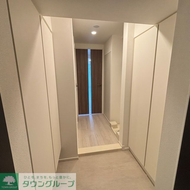 玄関　※写真は同タイプ住戸です。