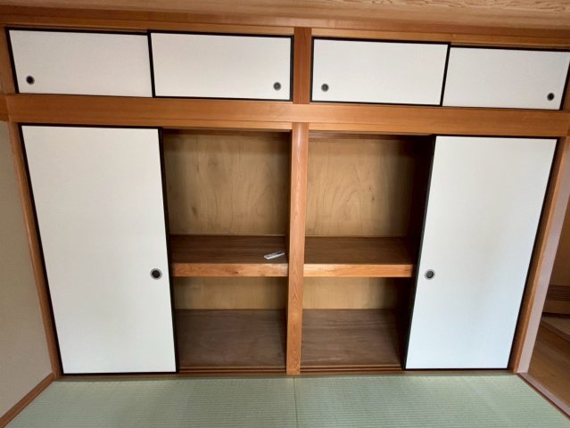 収納　押入