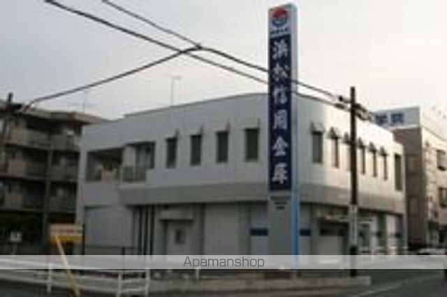 銀行　浜松信用金庫三和支店（銀行）まで303m