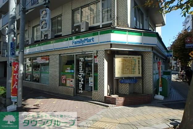 コンビニ　ファミリーマート（コンビニ）まで20m