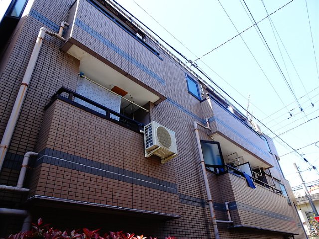 建物外観　外観は落ち着いています