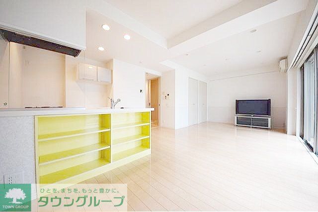 居室・リビング　リビング床暖房完備