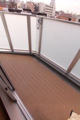 バルコニー　写真は同タイプ住居です。