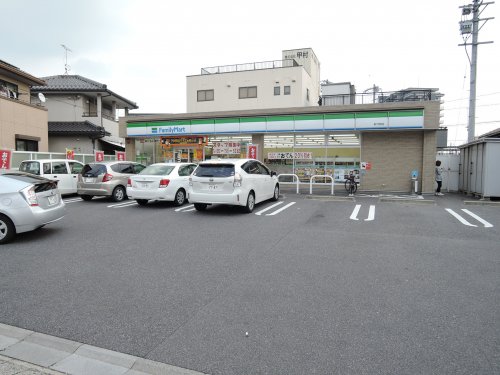 コンビニ　ファミリーマート 新守西店（コンビニ）まで283m