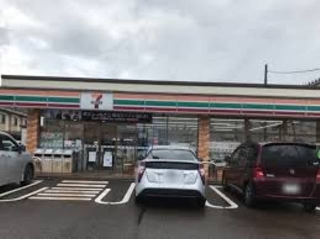 コンビニ　セブンイレブン長岡喜多町店（コンビニ）まで667m