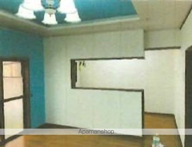 荒見戸建の居間写真