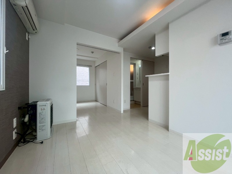 居室・リビング　広くてキレイなお部屋が広がっていて、充実した生活が送れそう。
