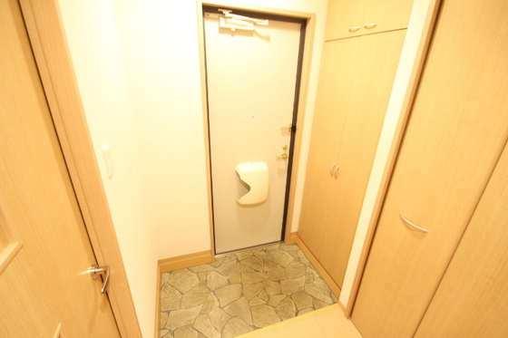 CREST NISHIHARAの玄関写真