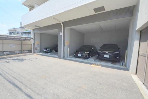 駐車場　あなたの大事な自転車も安心してとめることができますね。