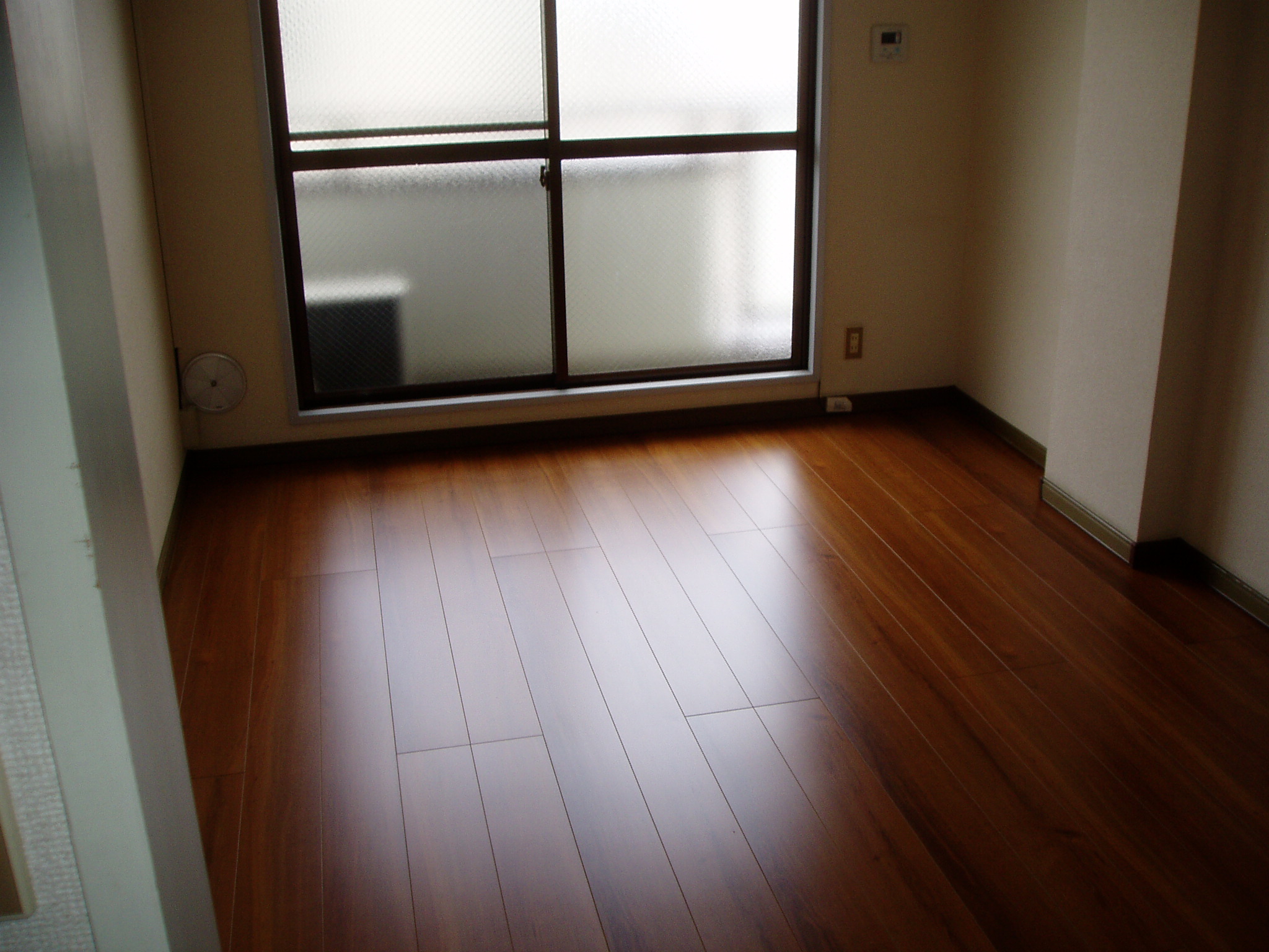 居室・リビング　フローリング新規張替