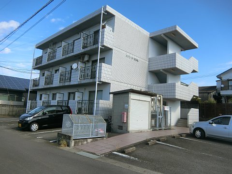 大村市古賀島町のマンションの建物外観