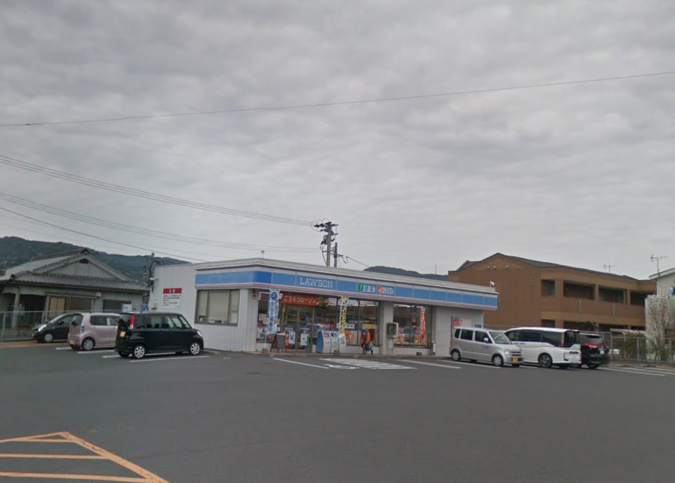 コンビニ　ローソン鹿児島中山町店（コンビニ）まで232m
