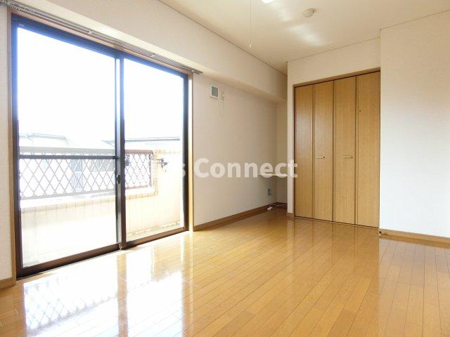 居室・リビング　７．５帖の洋室です。