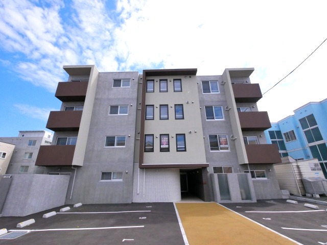建物外観　地下鉄東西線　南郷１８丁目　徒歩10分