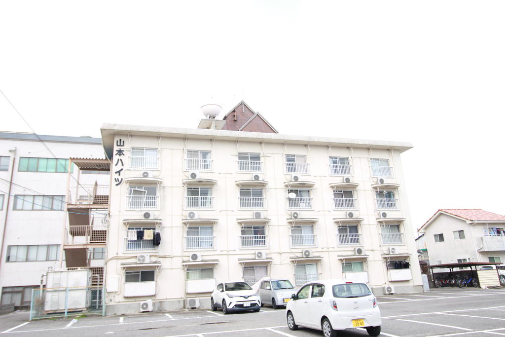 徳島市福島のマンションの建物外観