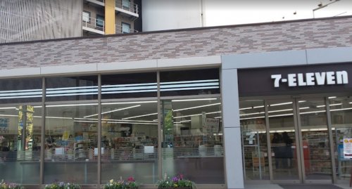 コンビニ　セブンイレブン 御堂筋本町店（コンビニ）まで397m