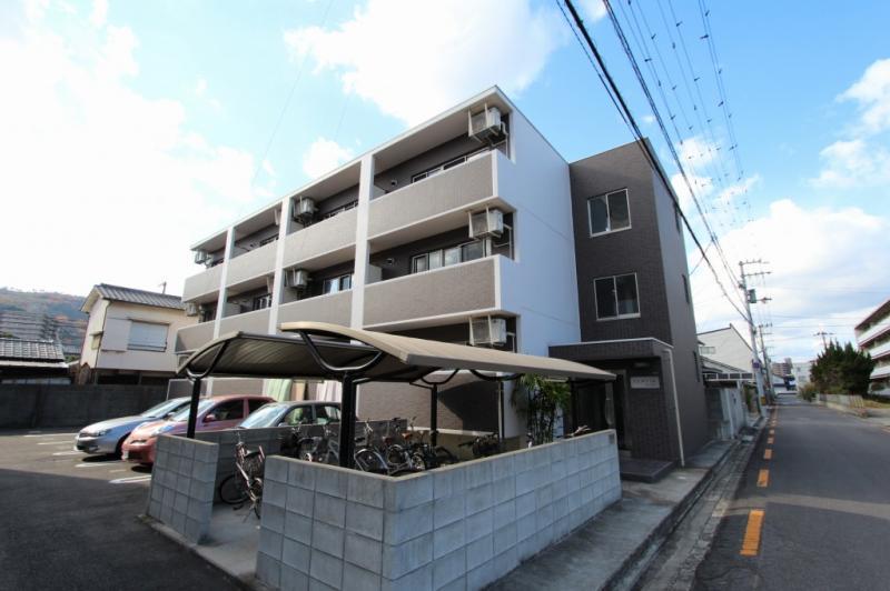 高松市昭和町のマンションの建物外観
