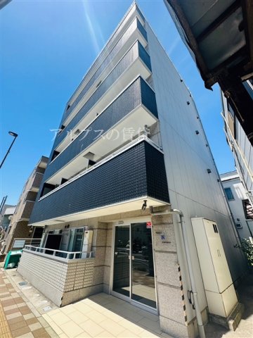 横浜市磯子区久木町のマンションの建物外観