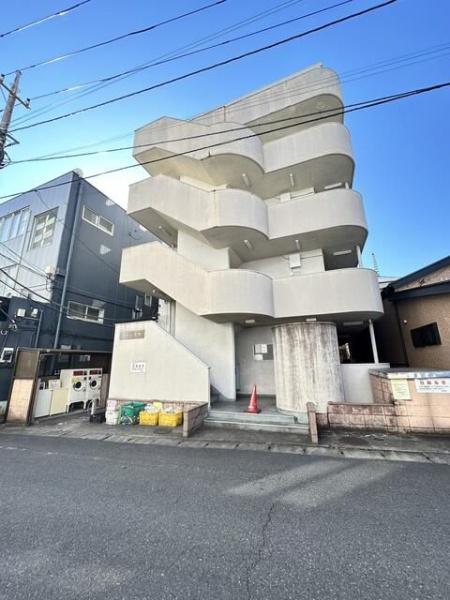 【八王子市寺町のマンションの建物外観】