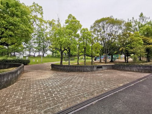 【富田林市津々山台のアパートの公園】