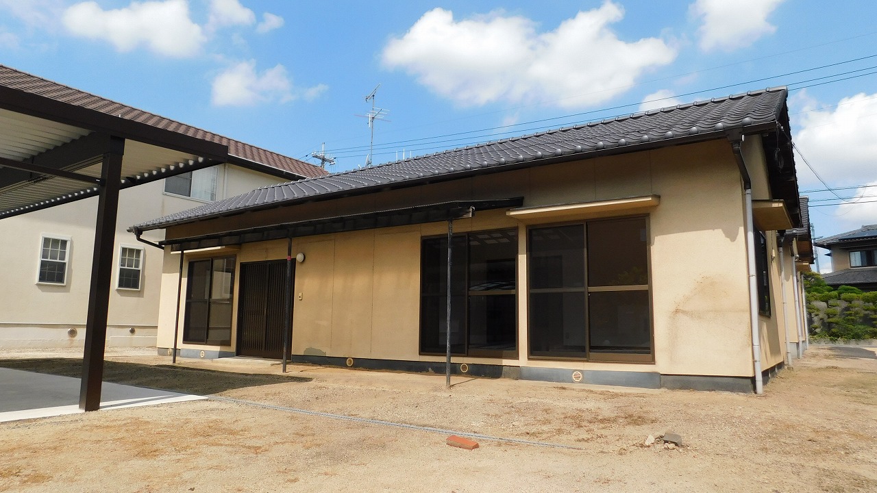 建物外観　南向きで日当たり良好です