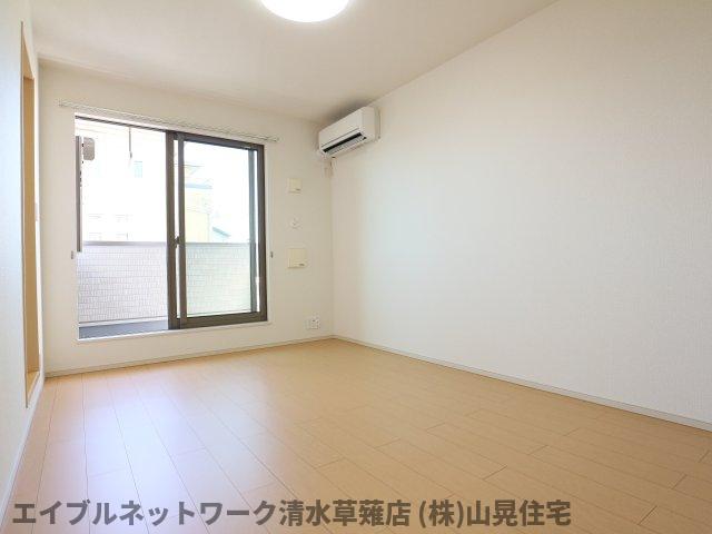 居室・リビング　ゆったり過ごせる居間です