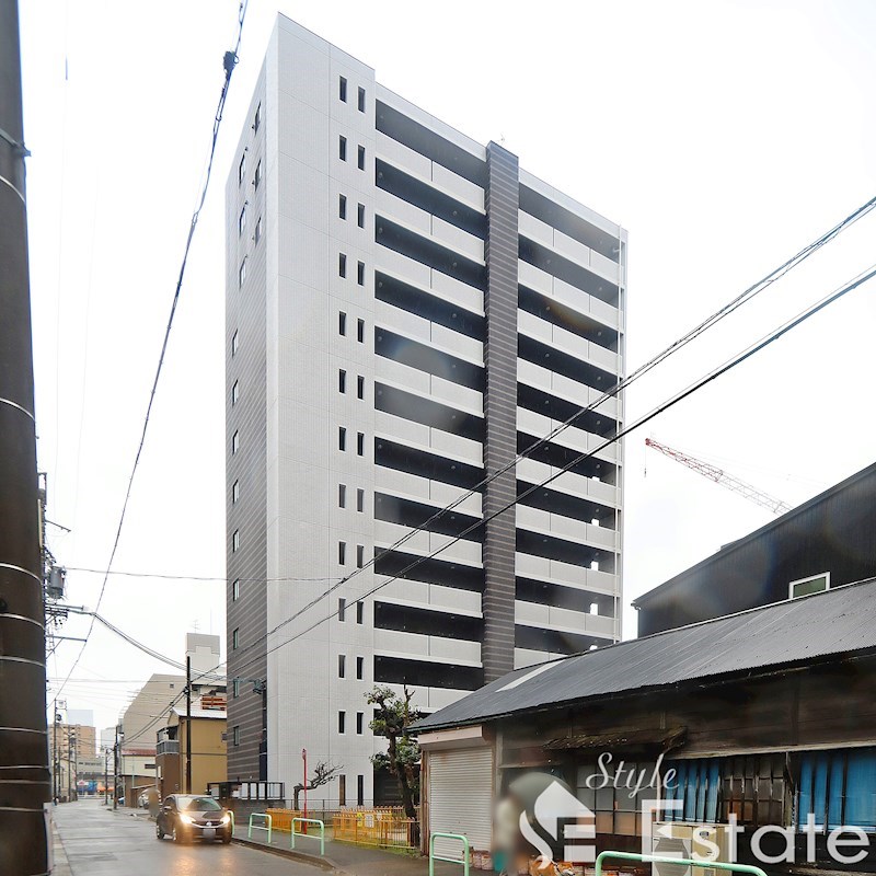 名古屋市中区千代田のマンションの建物外観