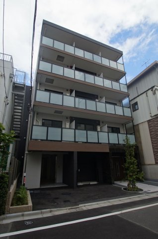 【大田区東糀谷のマンションの建物外観】