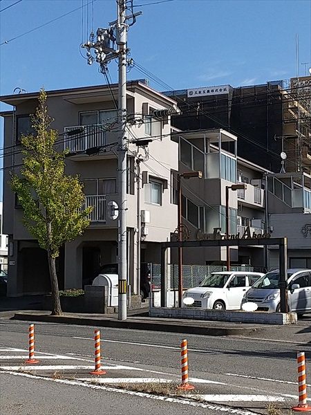 【和歌山市塩屋のマンションの駐車場】