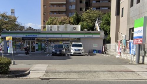 コンビニ　ファミリーマート 東住吉南田辺店（コンビニ）まで288m
