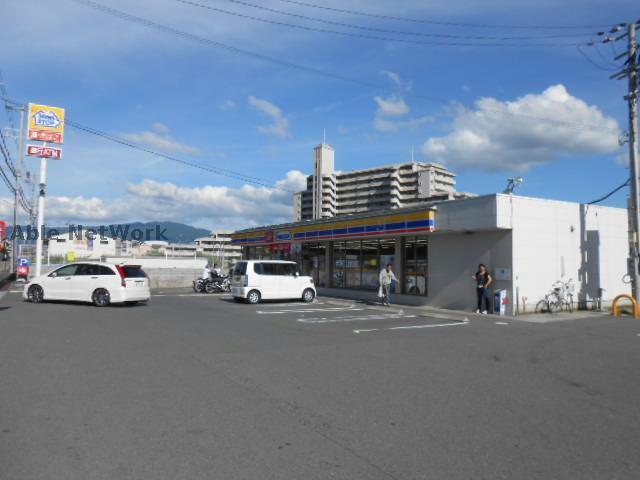 コンビニ　ミニストップ富田林須賀店（コンビニ）まで574m