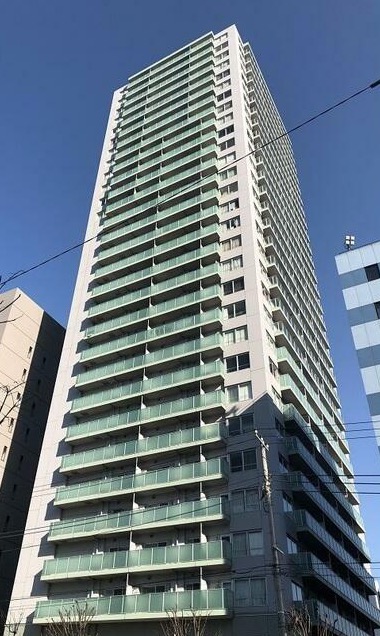 港区港南のマンションの建物外観