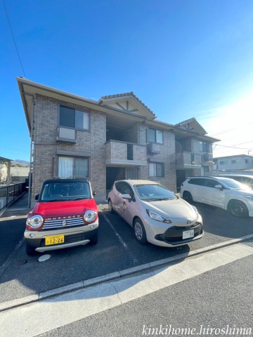 廿日市市大野中央のアパートの建物外観