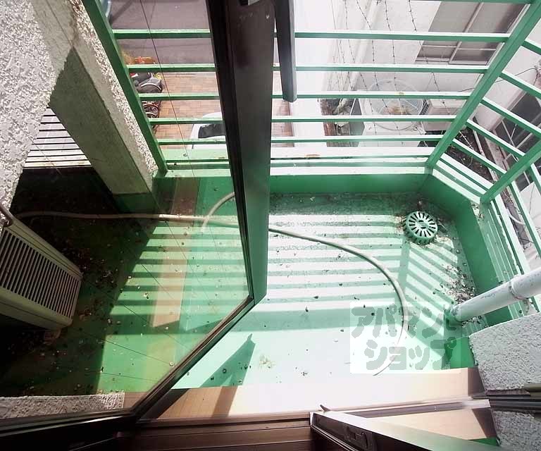 地下鉄烏丸線 今出川駅 徒歩15分 5階建 築49年の内装写真