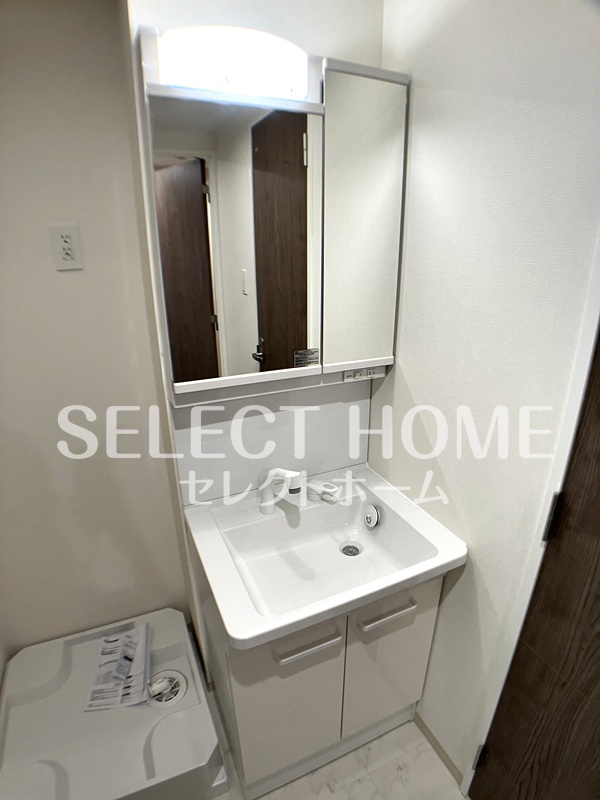 洗面設備　独立洗面台です